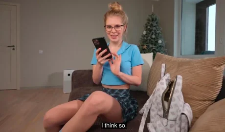 Москвичка приходит к однокласснику "учить английский", а в итоге сосёт и получает анальный секс!