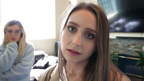 Отчим устраивает жёсткое наказание двум шлюшкам падчерицам за плохие оценки и нюдсы в Telegram! Порно с русским переводом!