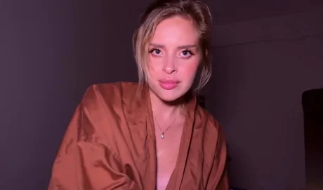 Мачеха захотела член пасынка после душа и жадно на него насела!