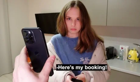 Русская студентка перепутала квартиру и осталась на ночь с незнакомцем! Ночью захотела трахаться!